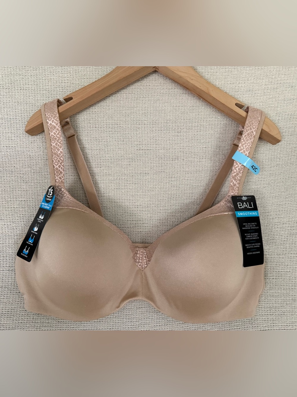 Bali Smoothing Full Coverage Underwire Bra 42C NWT Nude